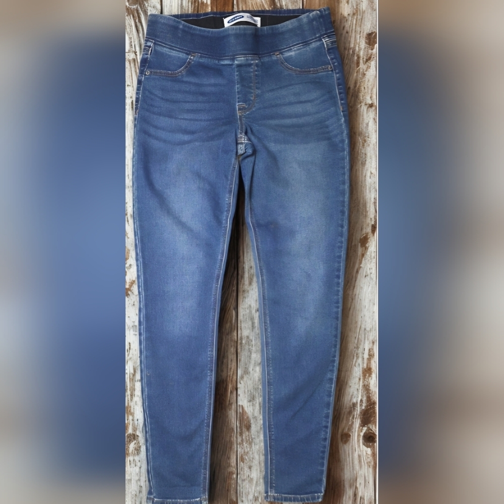 Old Navy Rock Star Super Skinny Jeggings Mid Rise. Women's size 6. Flat elastic